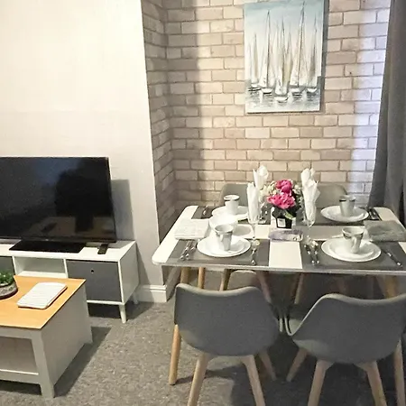 Cosy Home, Family & Contractor Friendly 4 Bedroom Near Leeds Centre, Sleeps 7 Exterior photo